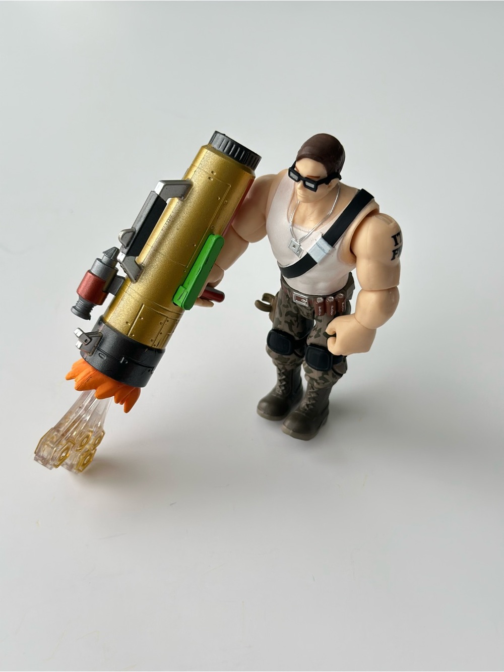 ROBL0X  Arctic Terrain Davy Bazooka Avatar Figure